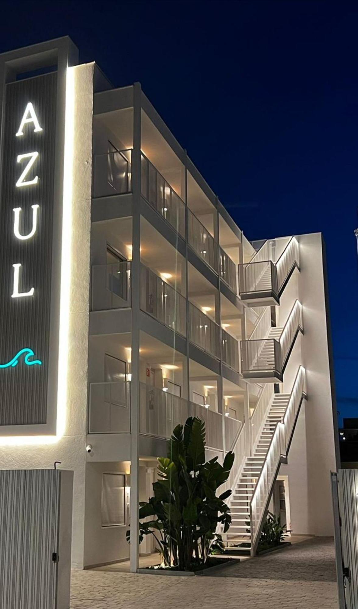 Apartamentos Azul Castelldefels Dış mekan fotoğraf