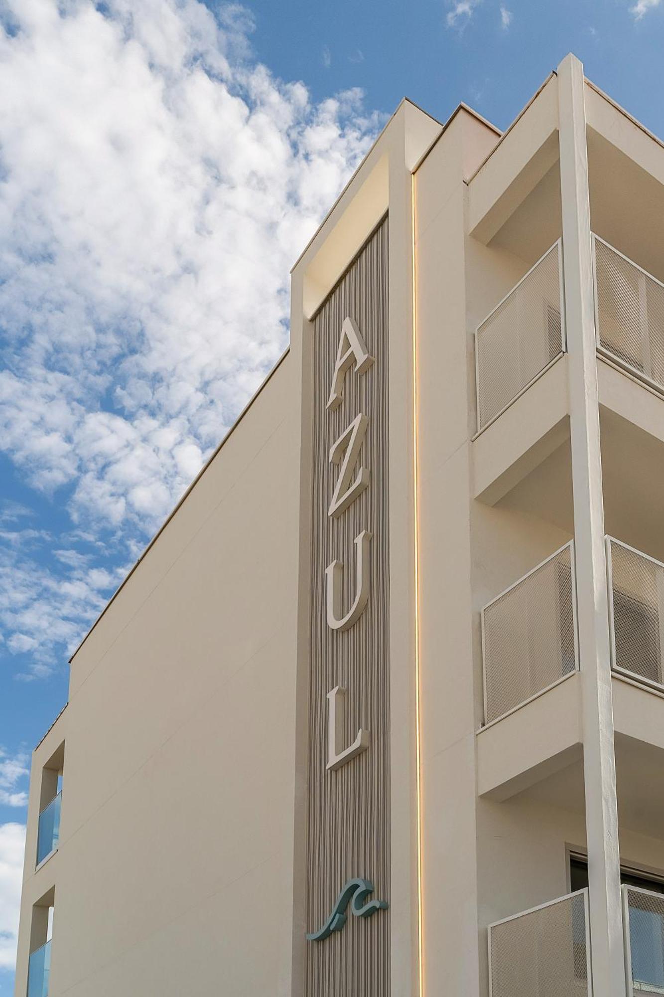 Apartamentos Azul Castelldefels Dış mekan fotoğraf