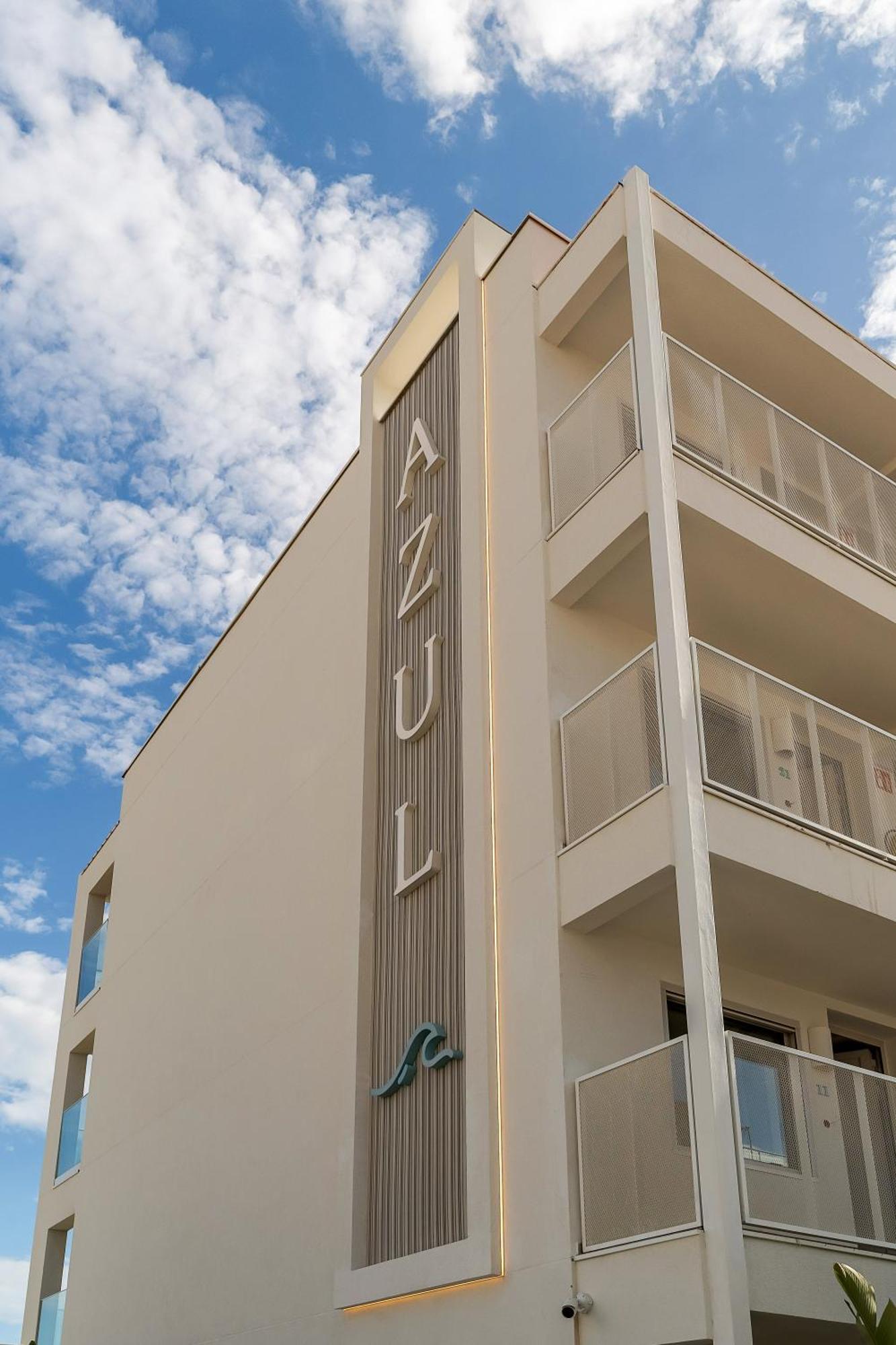 Apartamentos Azul Castelldefels Dış mekan fotoğraf