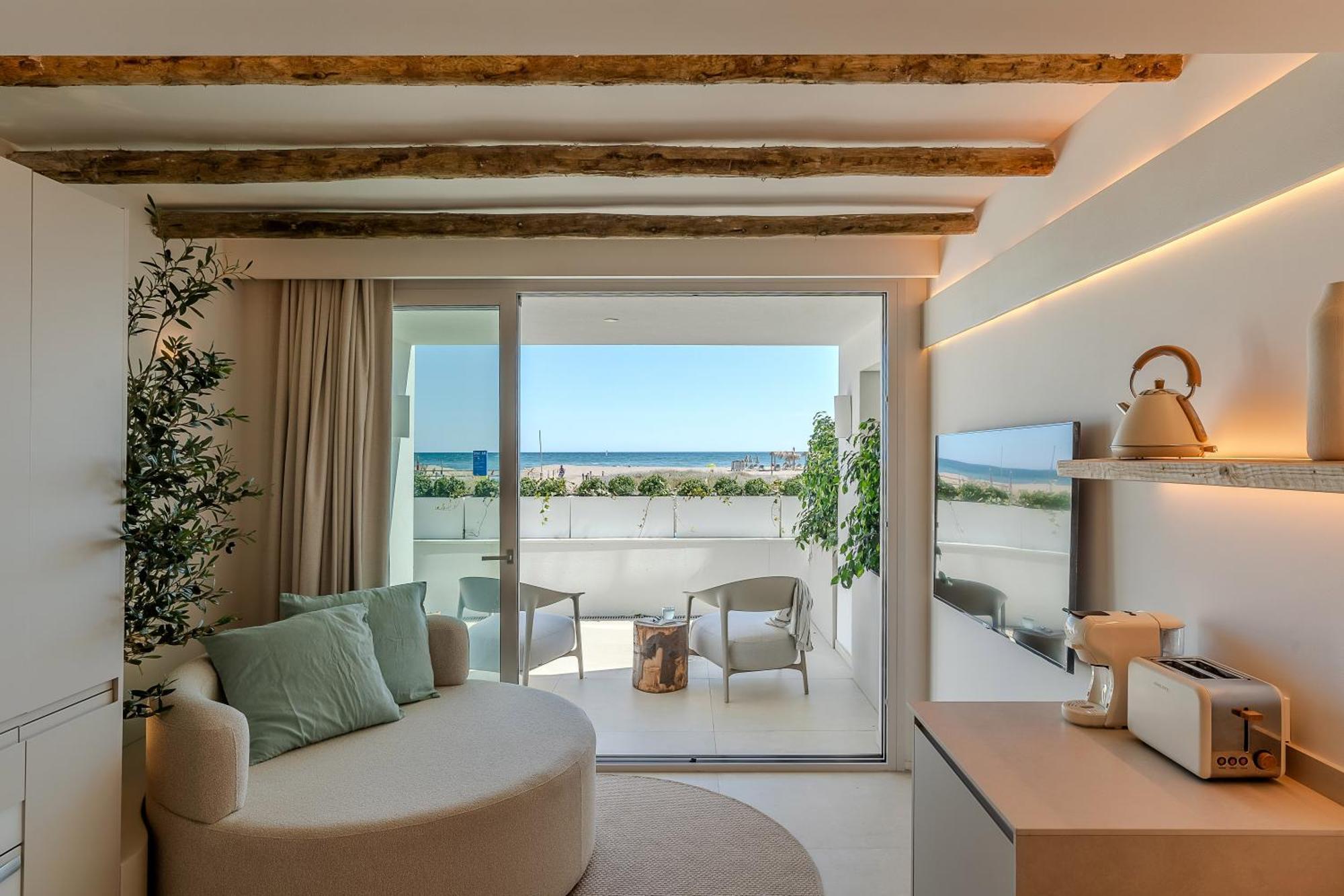 Apartamentos Azul Castelldefels Dış mekan fotoğraf